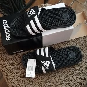 Adidas adult slides size 8 new in box